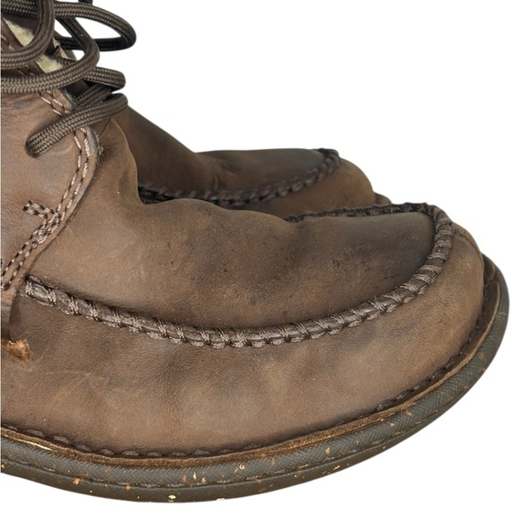 UGG Shoreline 5752 Women Size 7 Brown Leather
Sheepskin Winter Boots - Picture 4 of 11